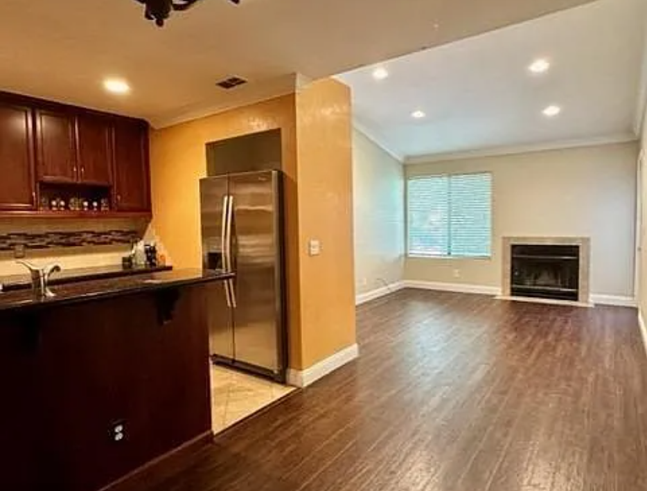3939 Madison Ave Apt 233