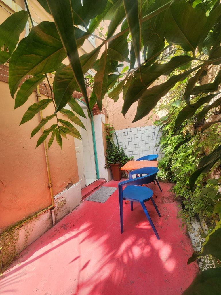 Suite (private entrance + small patio) — photo 4
