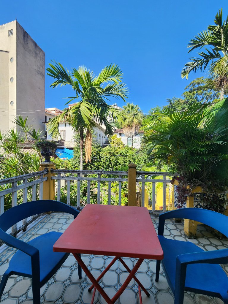 Spacious Blue Room with Terrace — photo 2