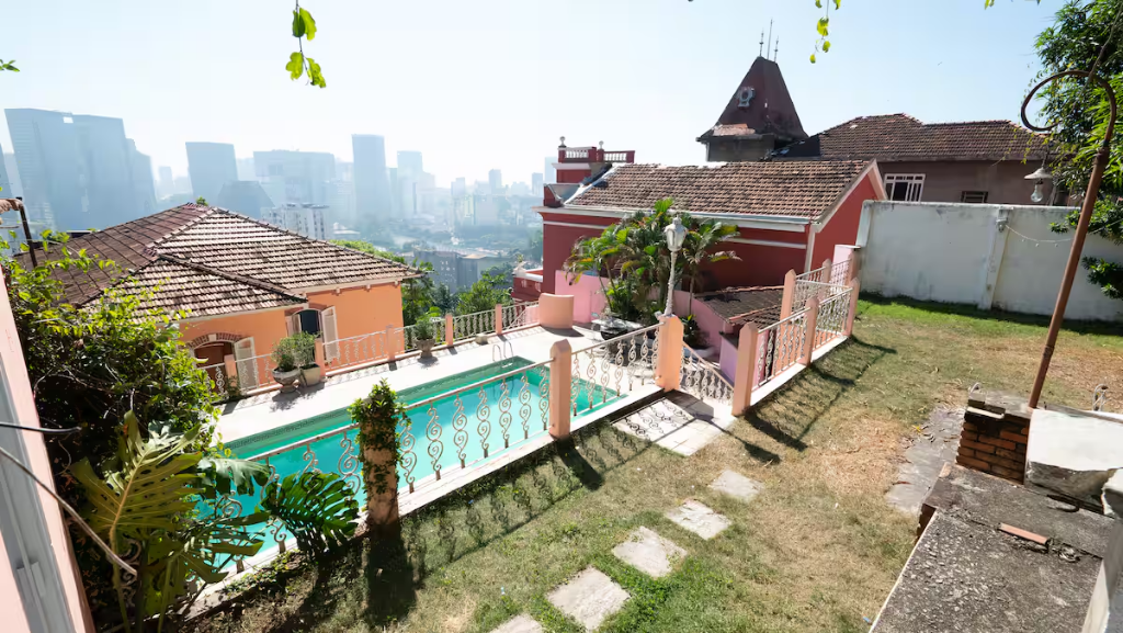 Sonho do Papagaio boutique hotel in Santa Teresa, Rio de Janeiro β The Property