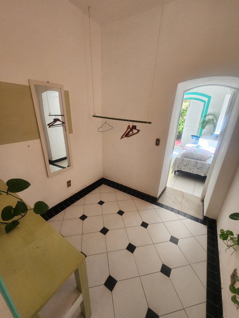 Suite (private entrance + small patio) — photo 7