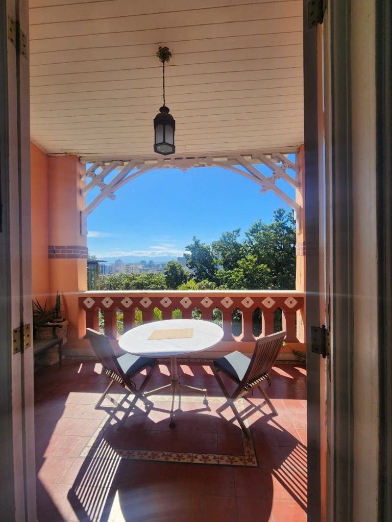 Blue Room With Balcony — photo 1