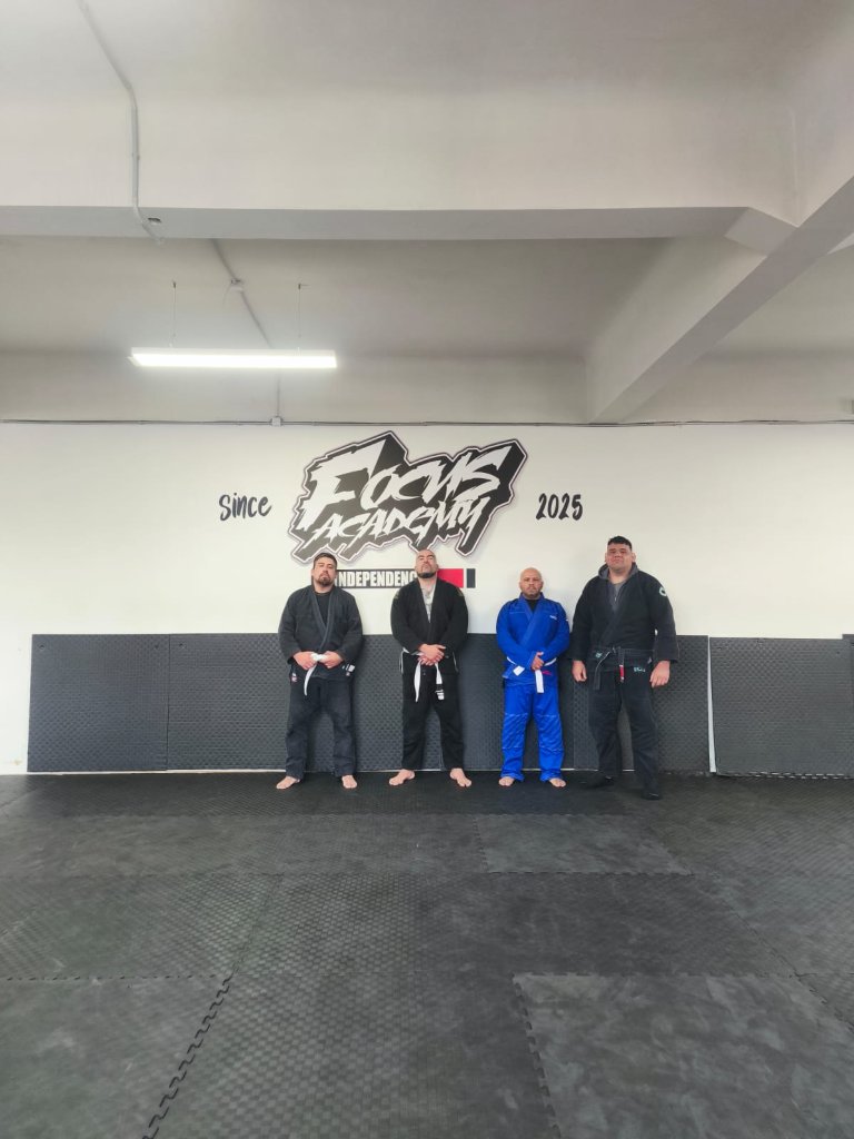 Nelson Peña practicando Brazilian Jiu-Jitsu en Focus Academy