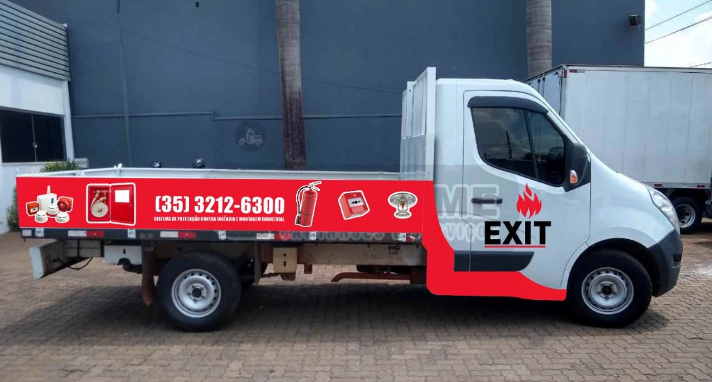 Caminhão da Exit Varginha