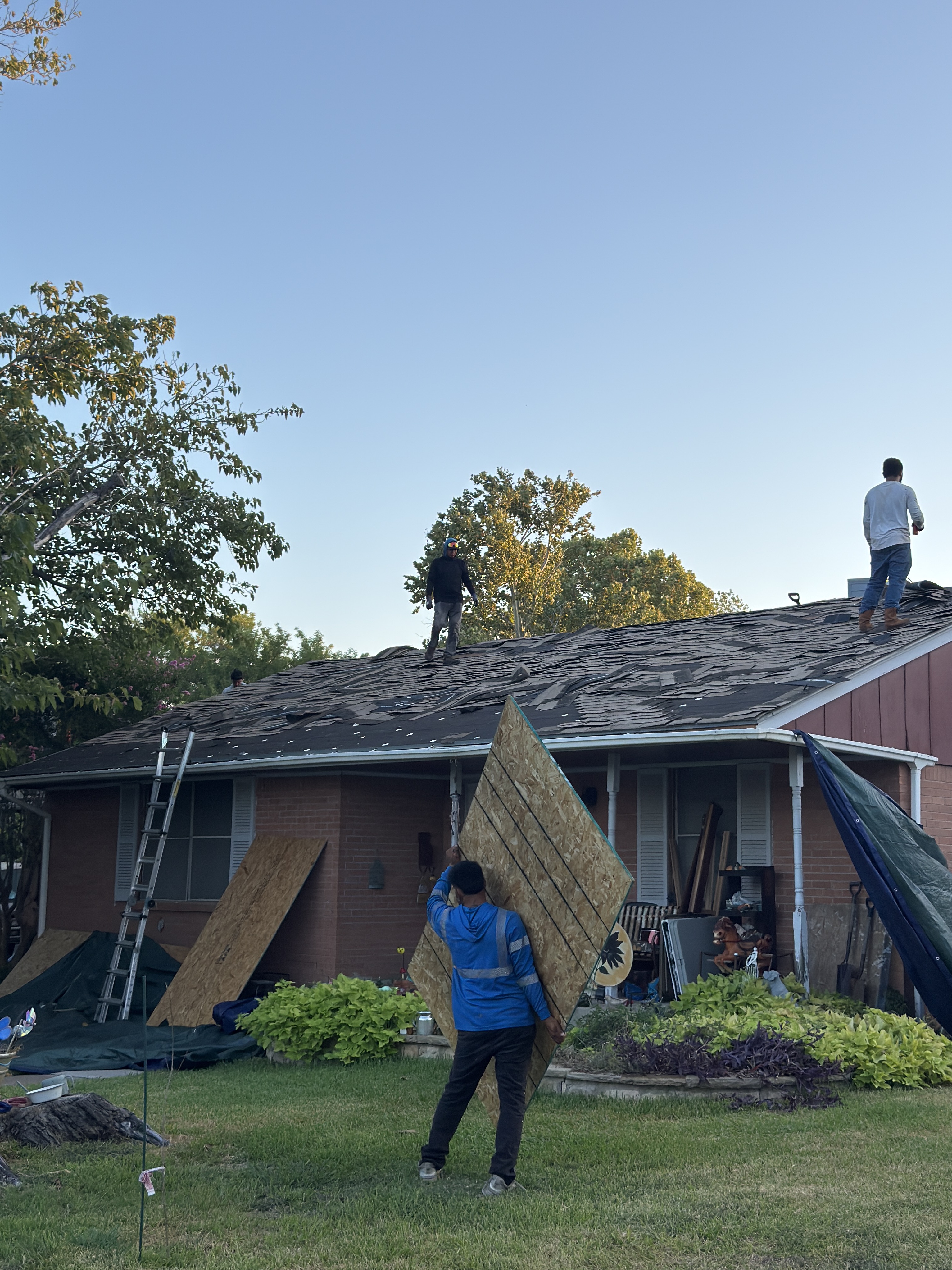 Roof Pros Dallas roofing project photo