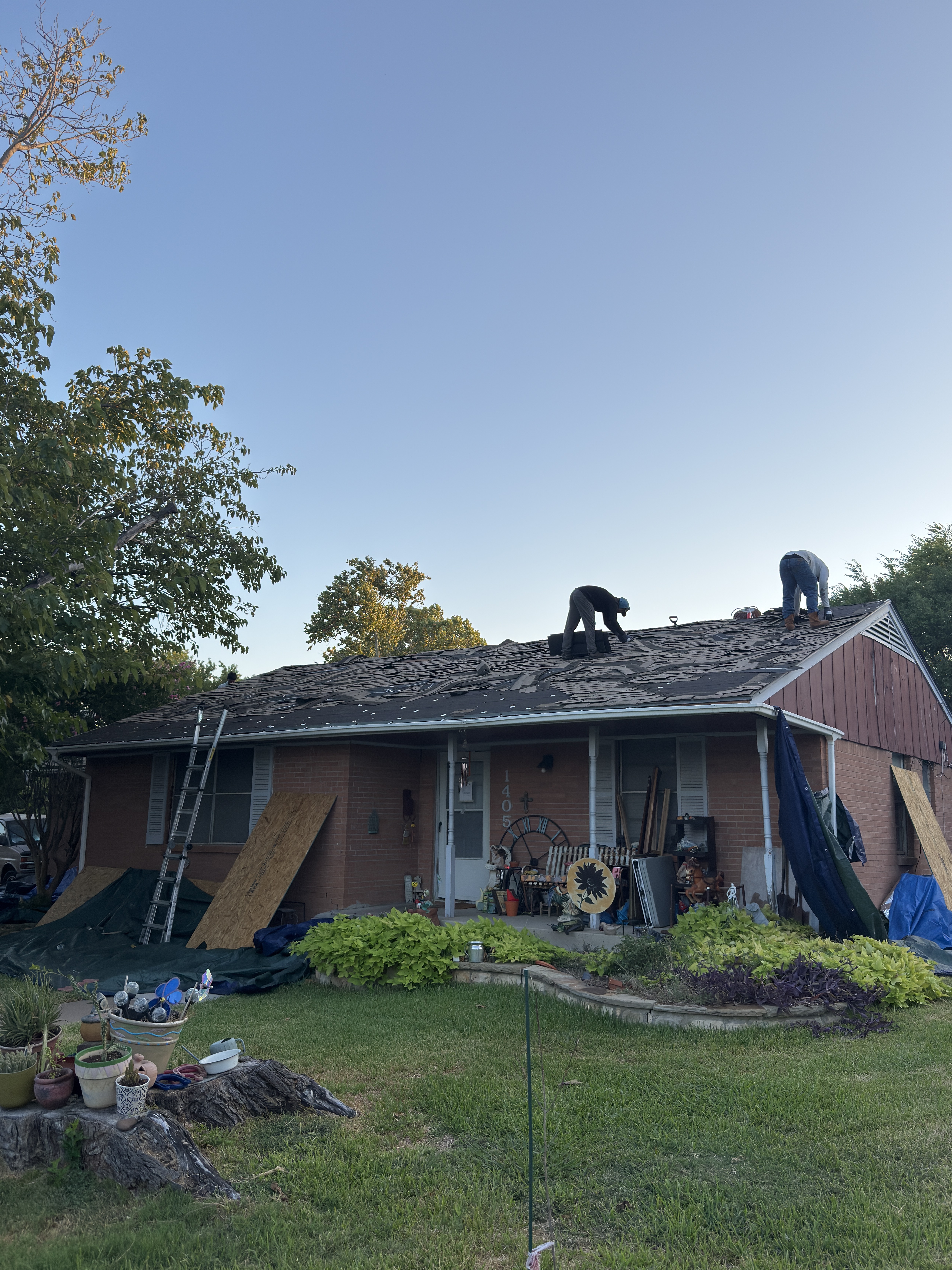 Roof Pros Dallas roofing project photo