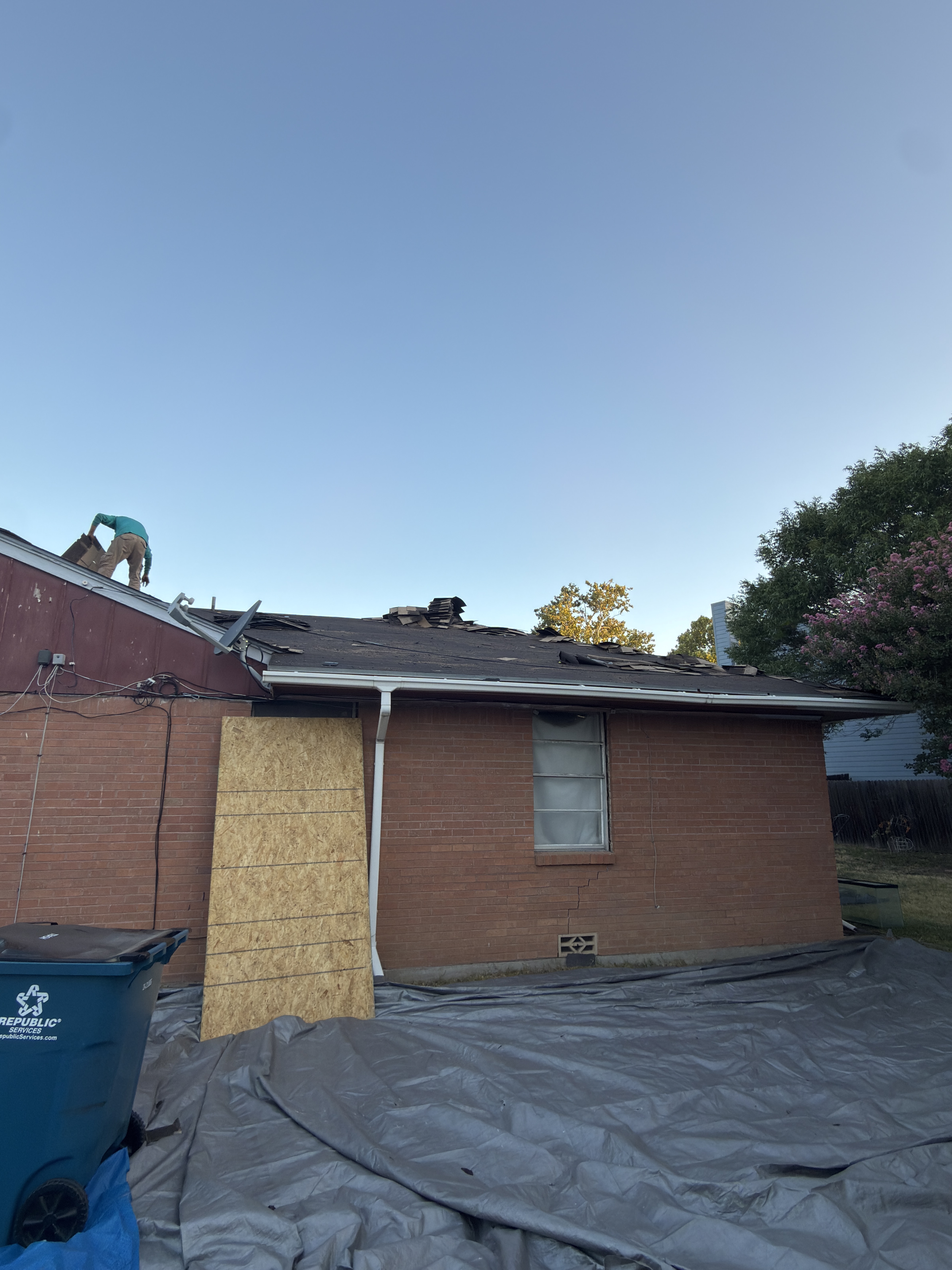 Roof Pros Dallas roofing project photo