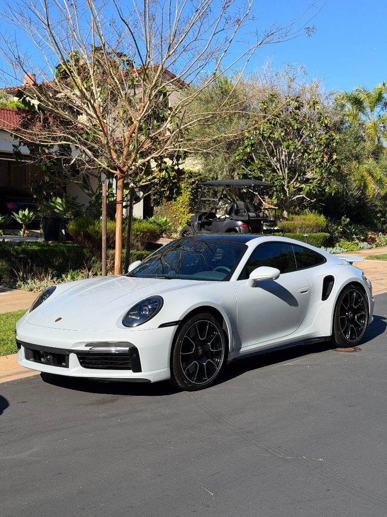 Porsche Macan (White)