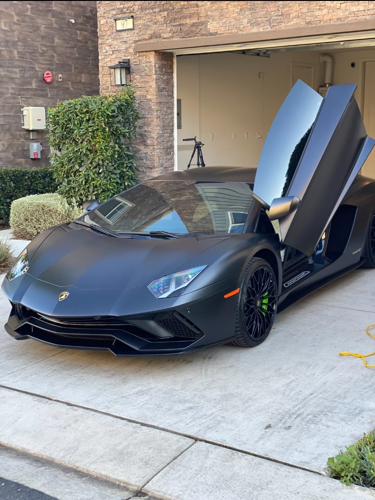 Lamborghini Aventador