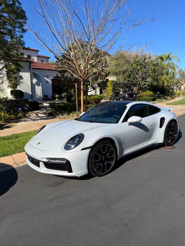 Porsche Macan (Silver, Side)