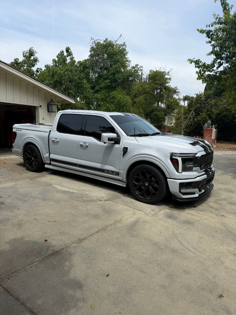 Corvette Z06 (White)