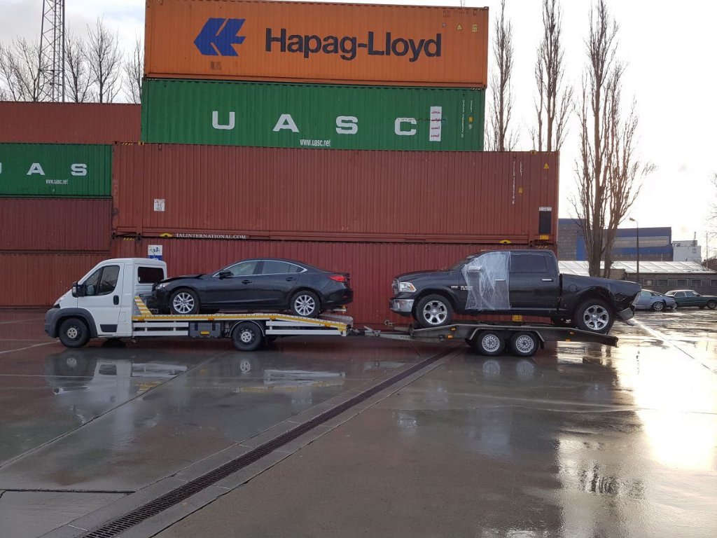 Transport zbiorników LPG Słupsk – laweta z przyczepą ładunkiem gazowym