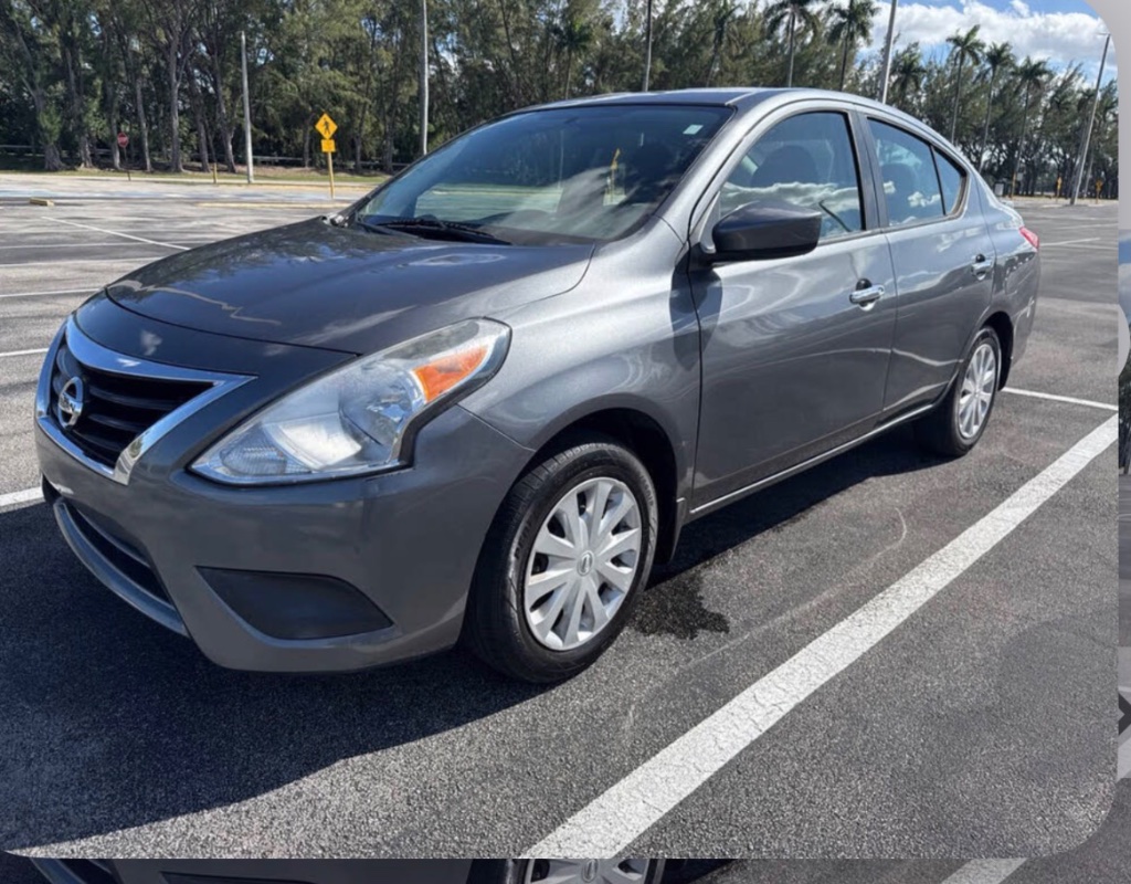 Versa (Grey)