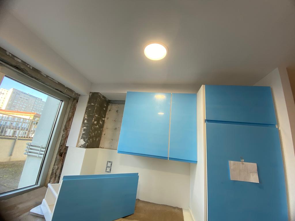 Cocina lacada en azul