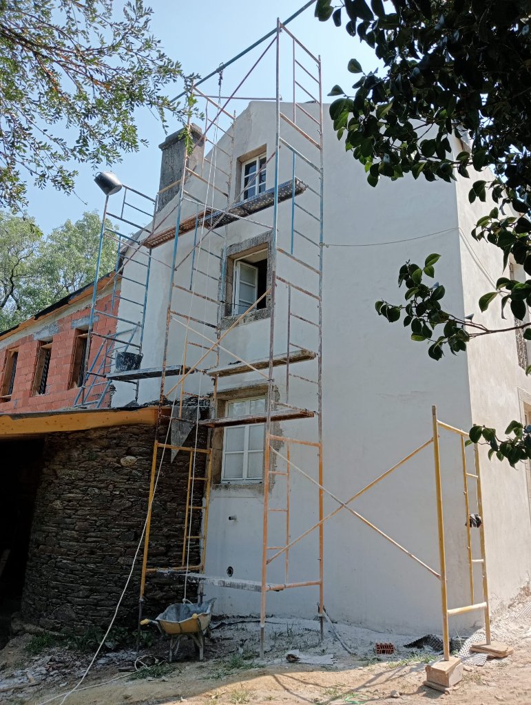 Trabajos de obra y construcción en vivienda de A Coruña