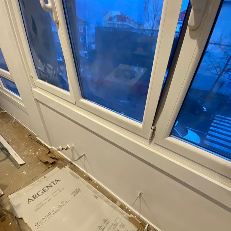 Ventana de PVC instalada en reforma de vivienda en A Coruña
