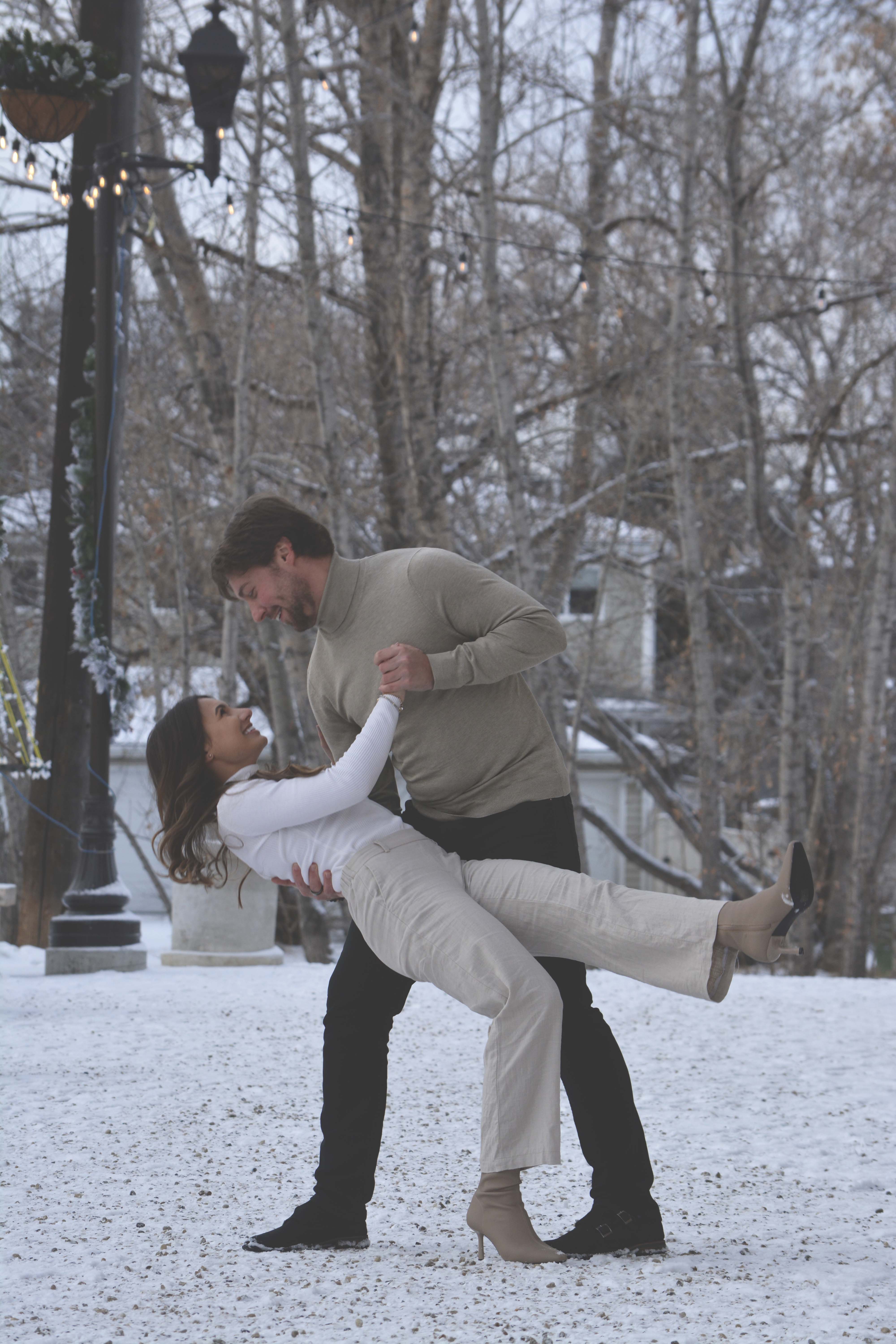 Engagements & Couples — photograph 3