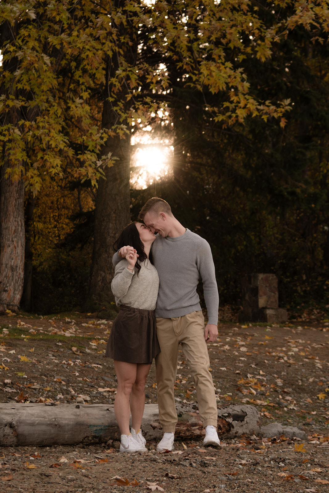 Engagements & Couples — photograph 2