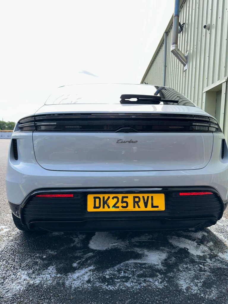 Porsche Macan EV front