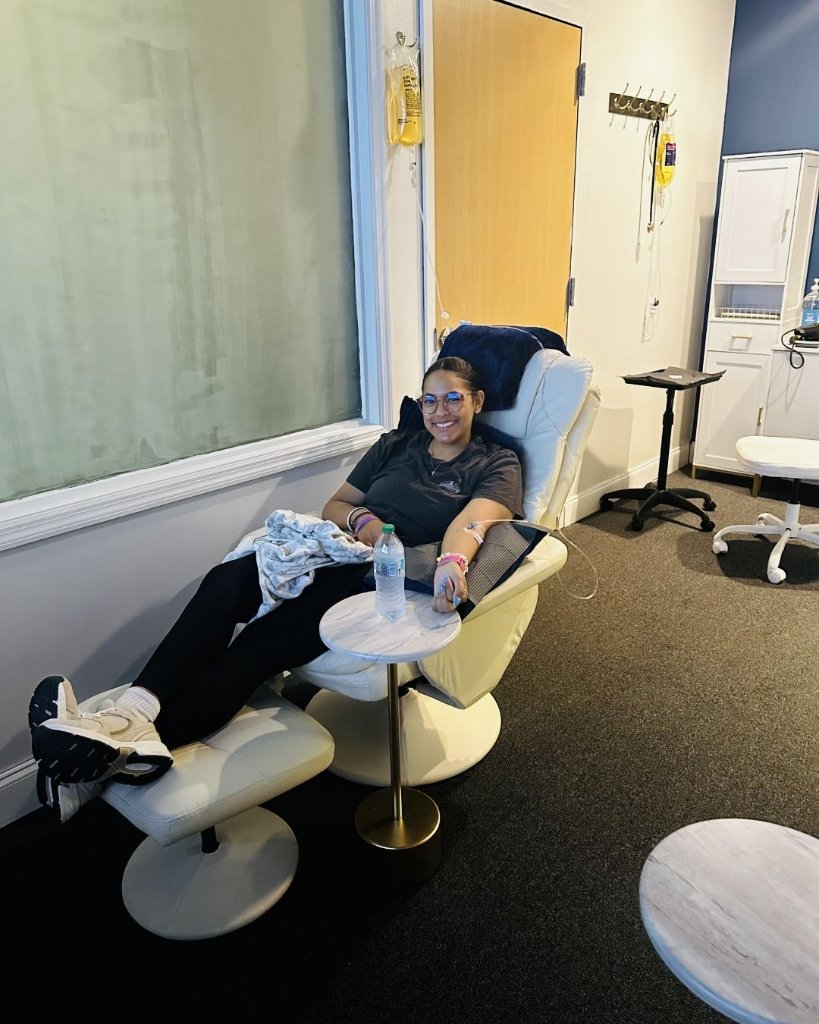 In-office IV hydration session – Radiant Health Murfreesboro