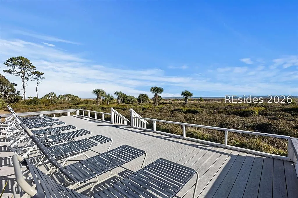 Ocean-View Deck