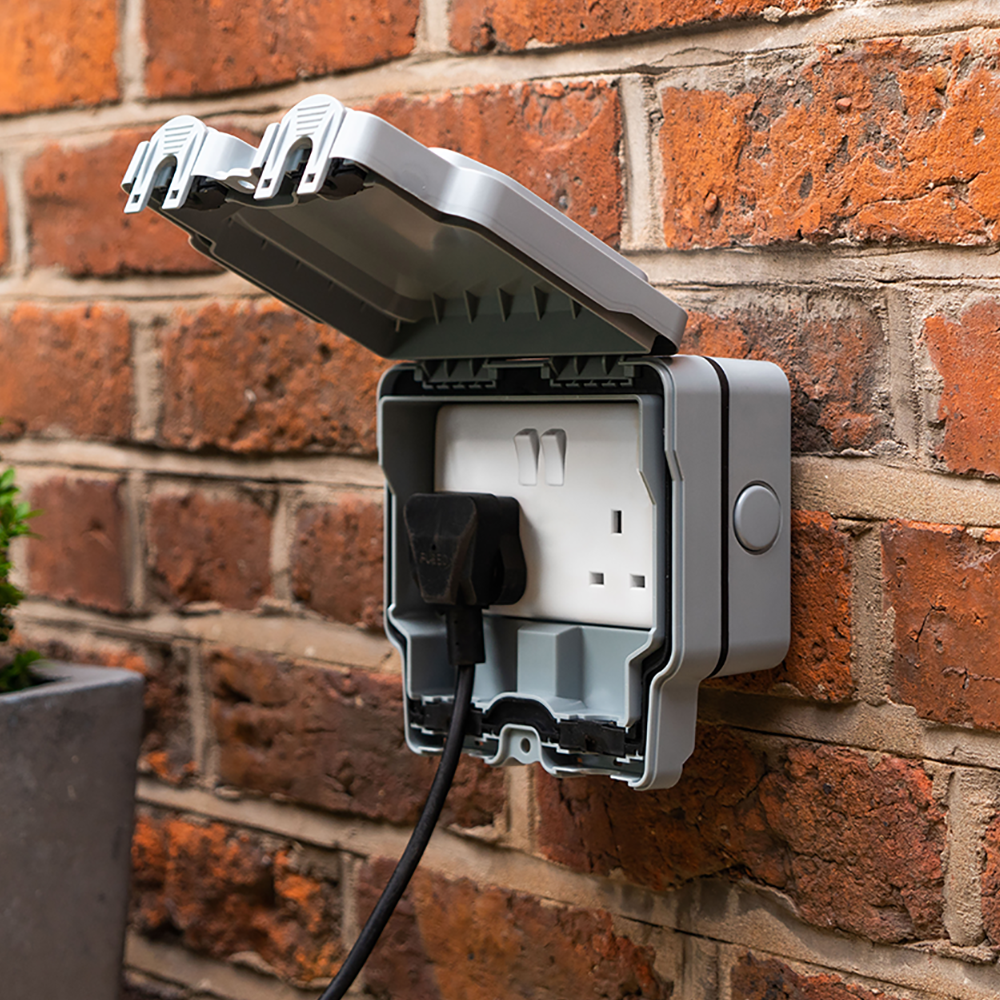 Plug In & Power Up