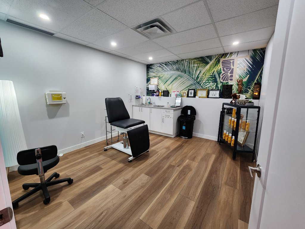 Tribal Expression piercing studio room