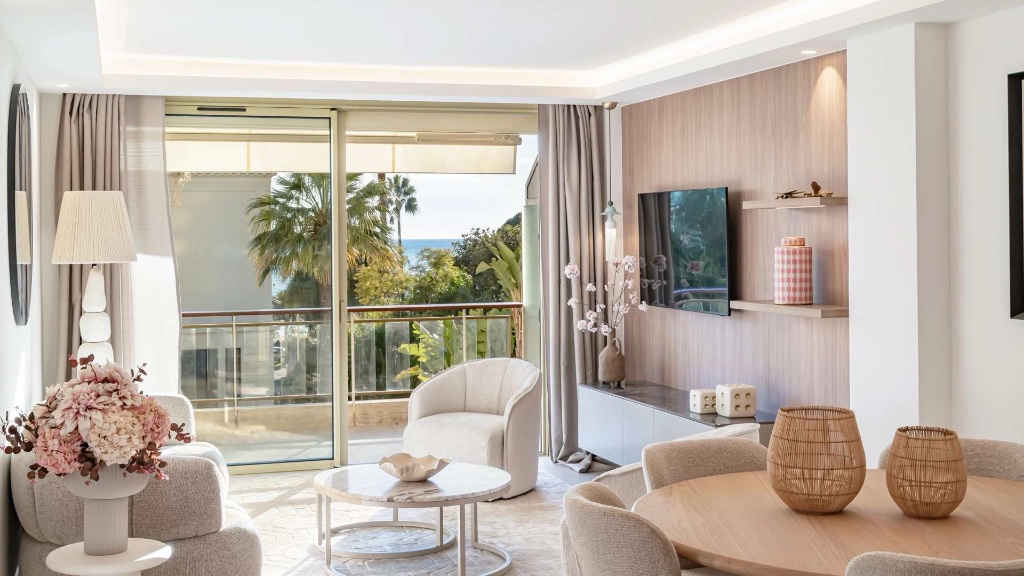 La Croisette Retreat