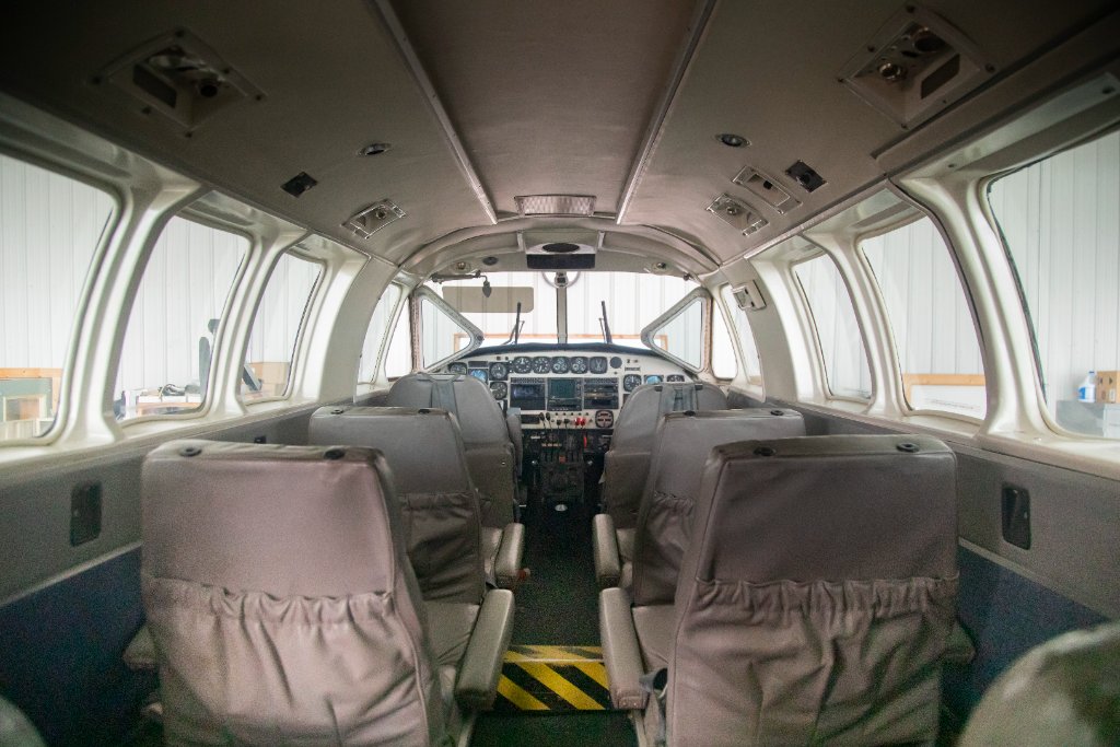 Beechcraft Queen Air photo 5