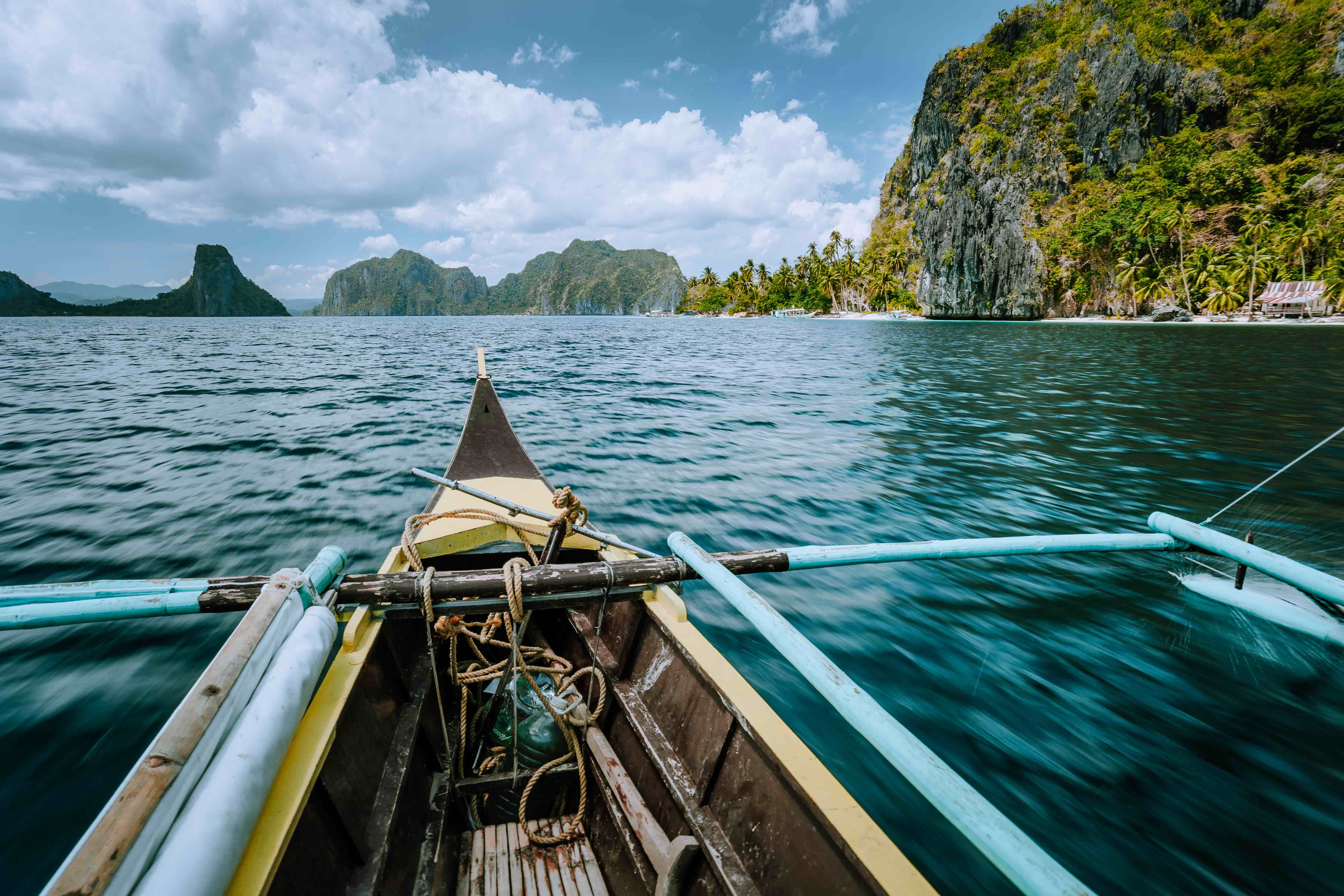 View from an outrigger boat exploring El Nido nature reserve