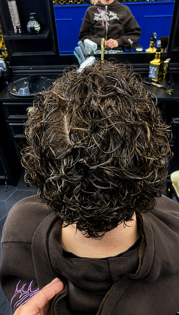 Deluxe Barbier – Stilisierte Locken