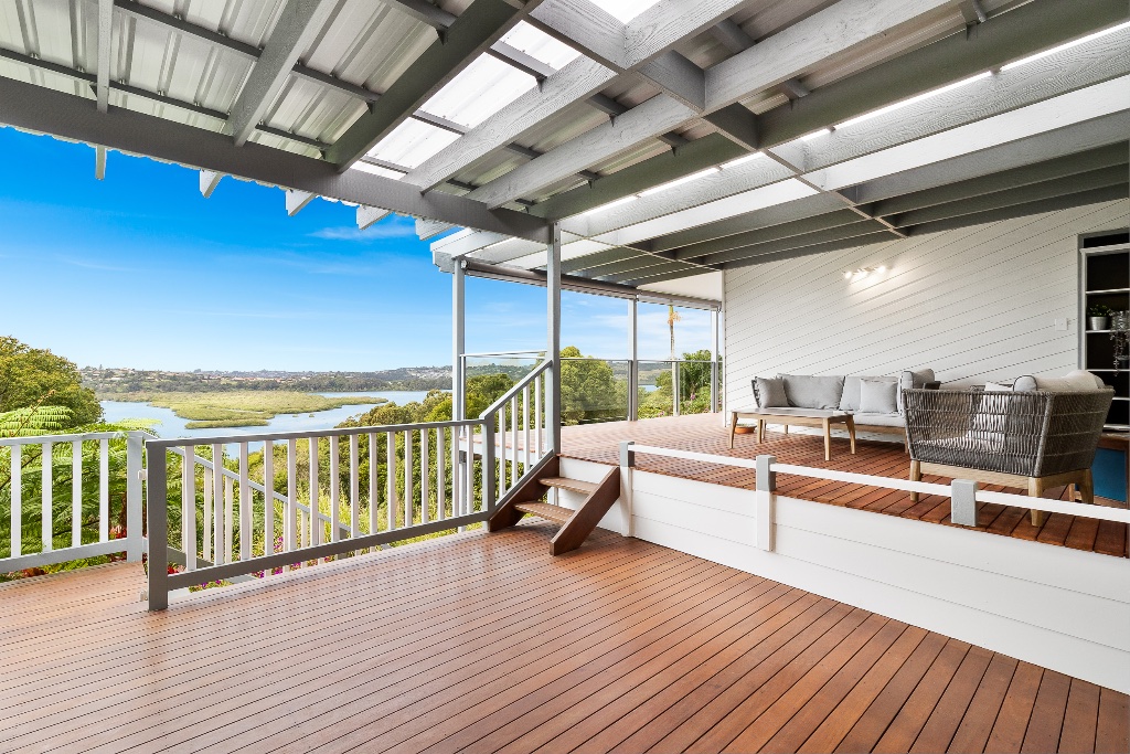 Linda, Bilambil Heights, NSW 3