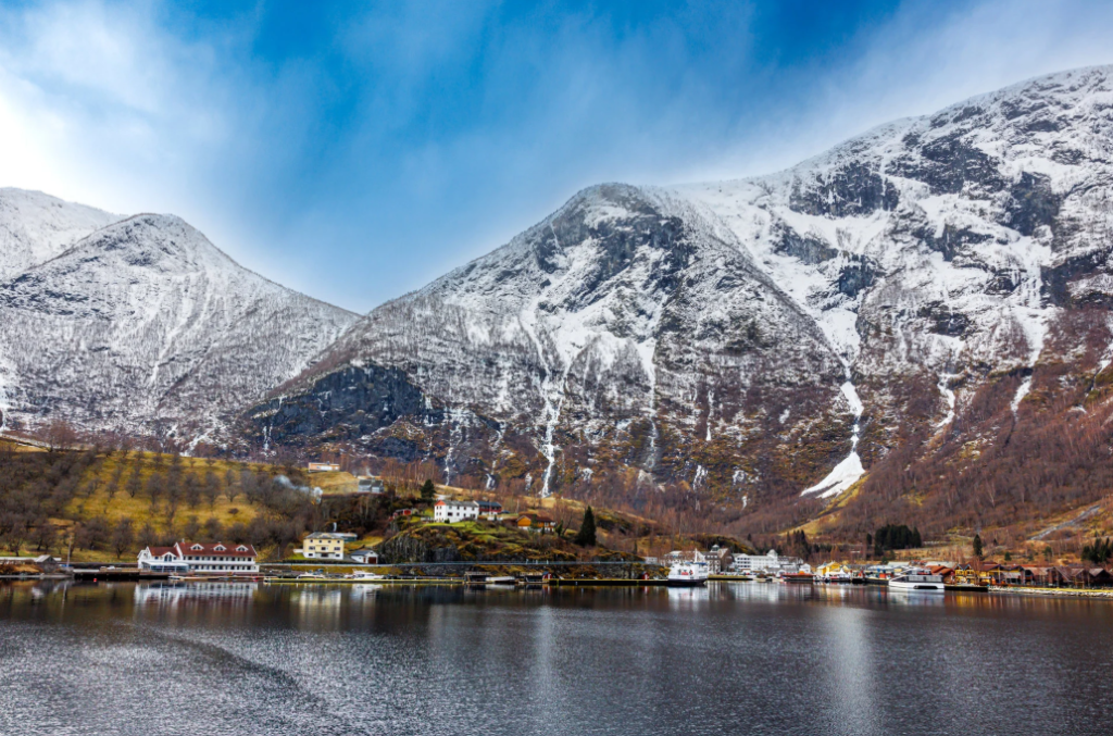 Follow the Northern Lights — North (Norway to Finland)
