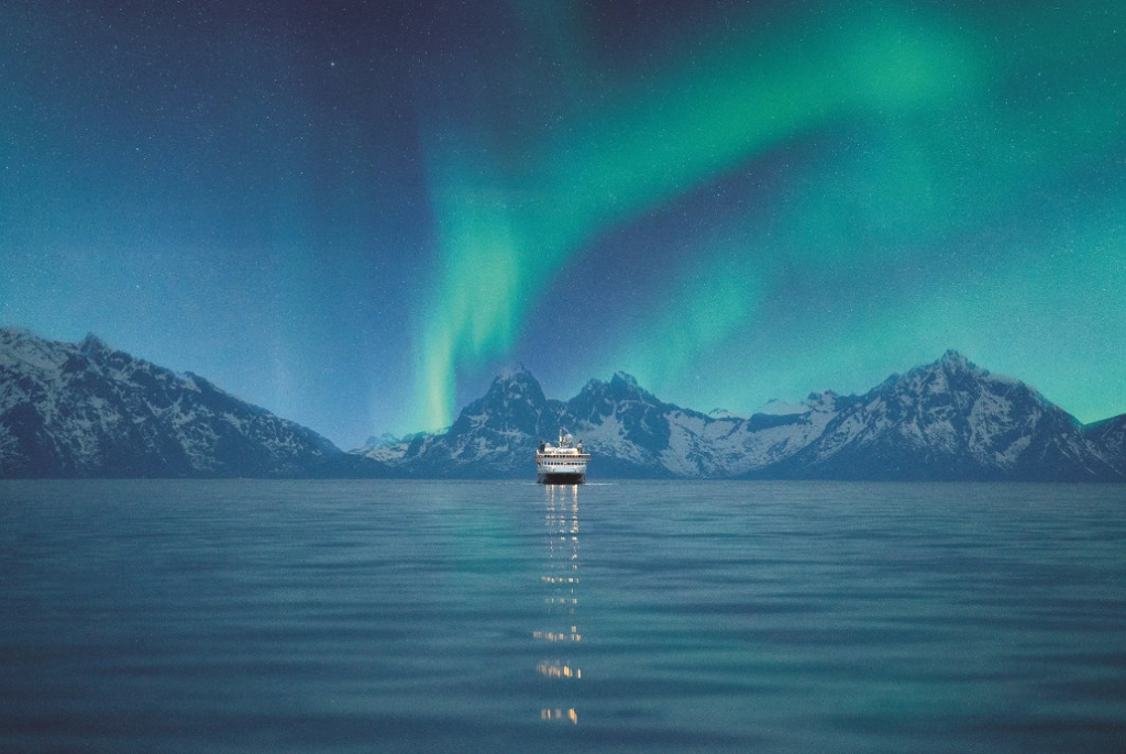Follow the Northern Lights — South 15 Days (Finland to Norway)