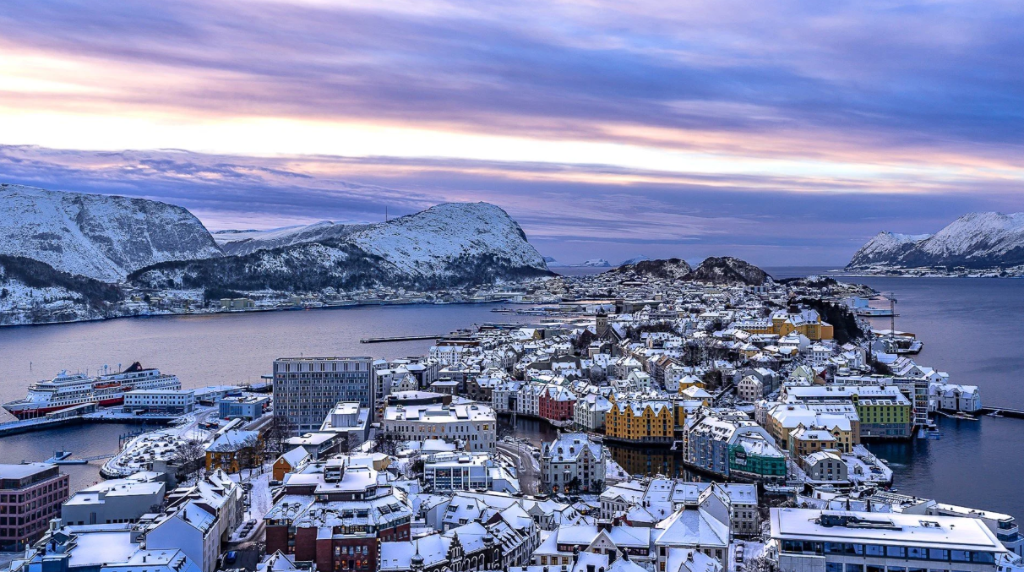 The North Cape Line — North (Oslo to Tromsø)