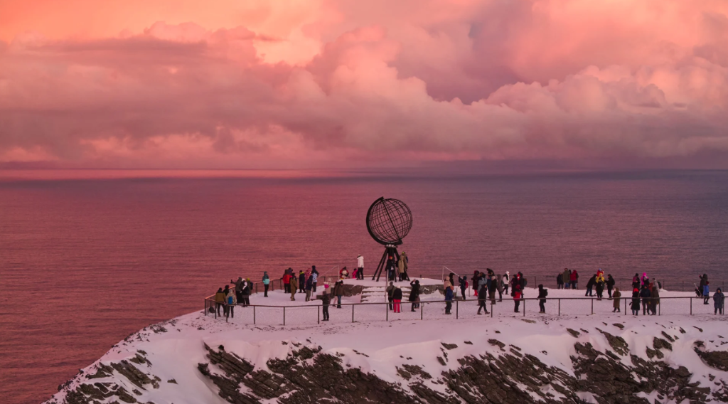 Savour the Northern Lights on The Arctic Line — North