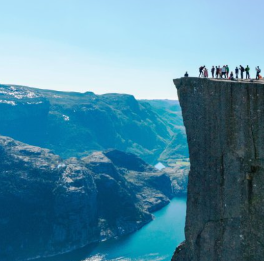 ล่องเรือ Lysefjord & ปีนเขา Pulpit Rock