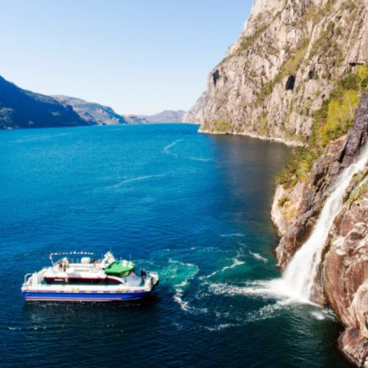 ล่องเรือชม Lysefjord