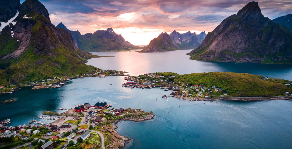 Norwegian Border to Lofoten (Kirkenes to Svolvær)