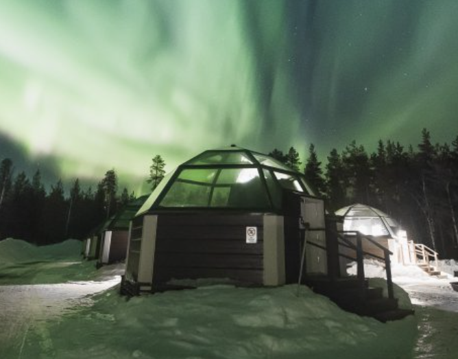 Arctic SnowHotel & Glass Igloos - กระท่อมอิกลูแก้ว