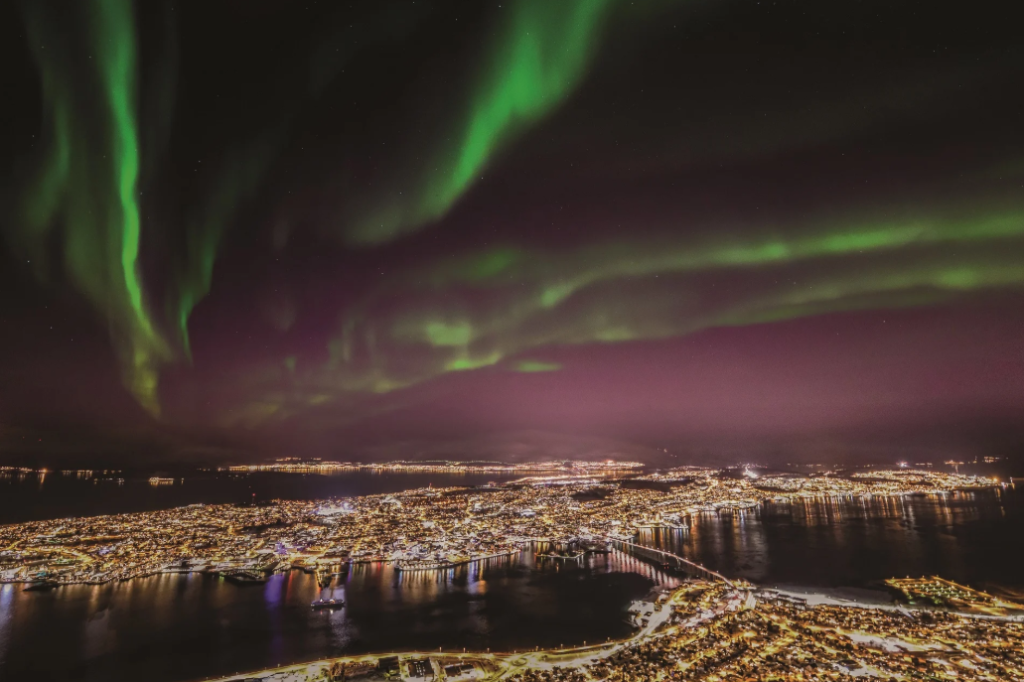 Follow the Northern Lights — North 17 Days (Norway to Finland)