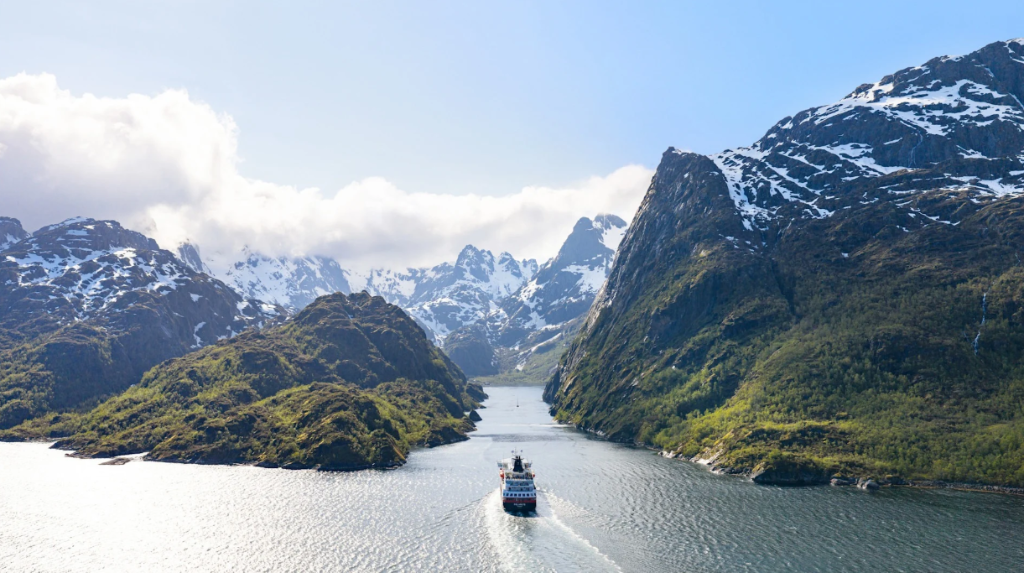 Complete Norway — Rail and Fjord Adventure