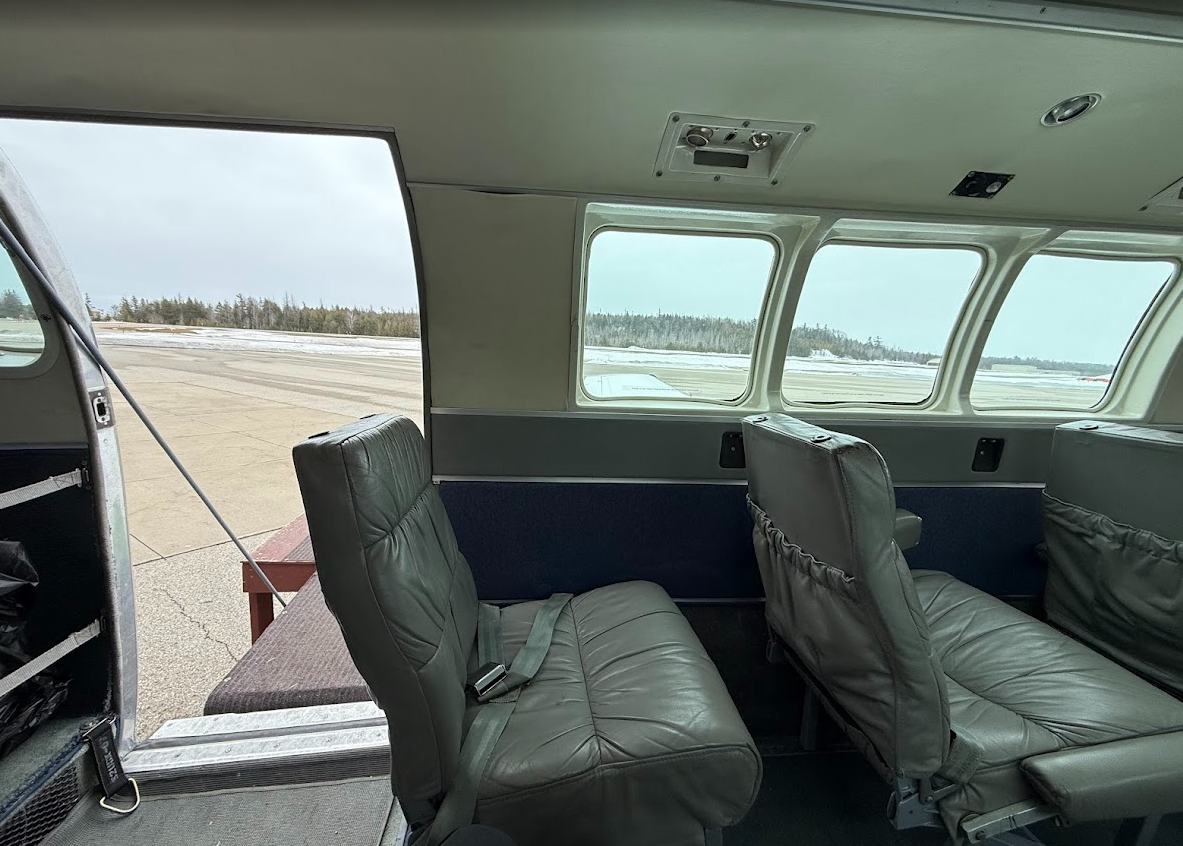 Beechcraft Queen Air photo 6