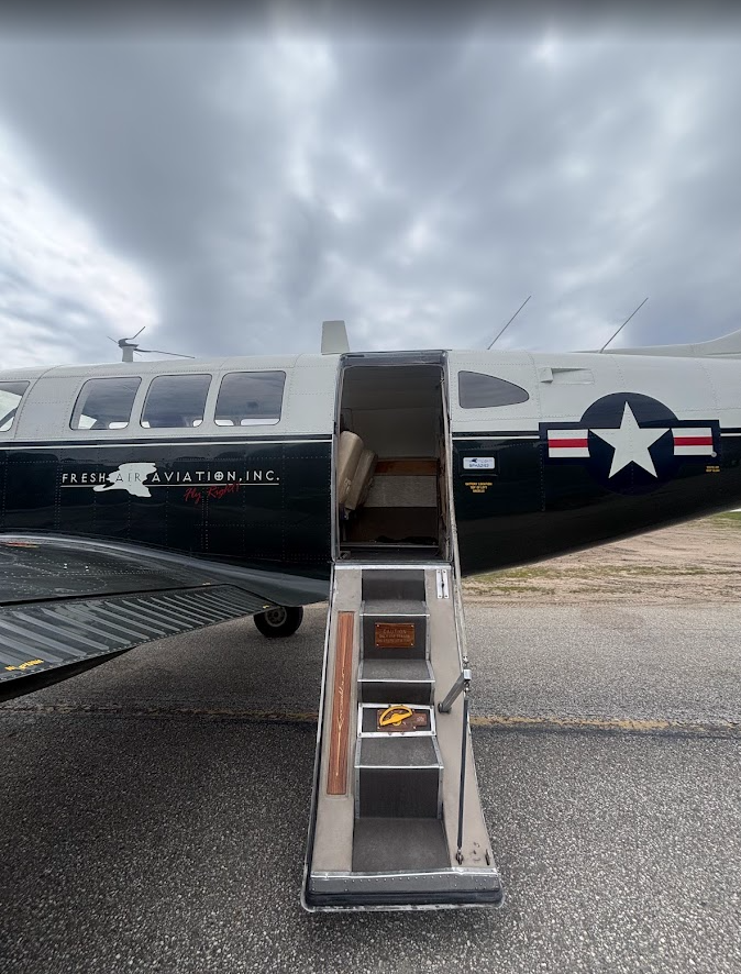 Beechcraft Queen Air photo 14