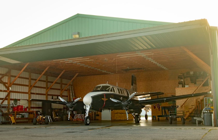 Beechcraft Queen Air photo 10