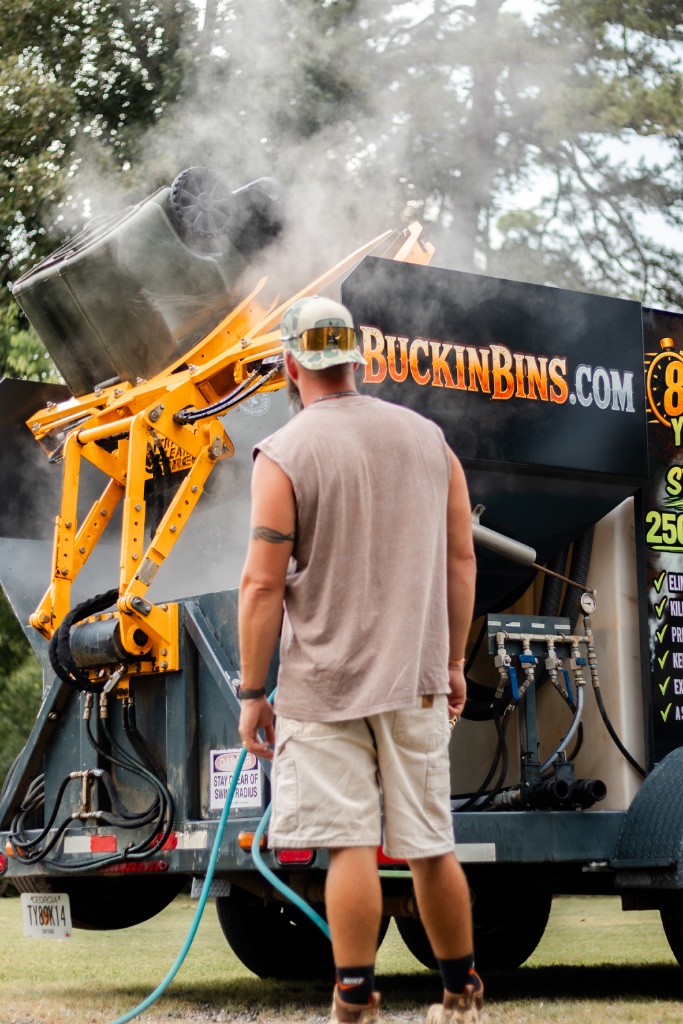 Buckin Bins pressure spray