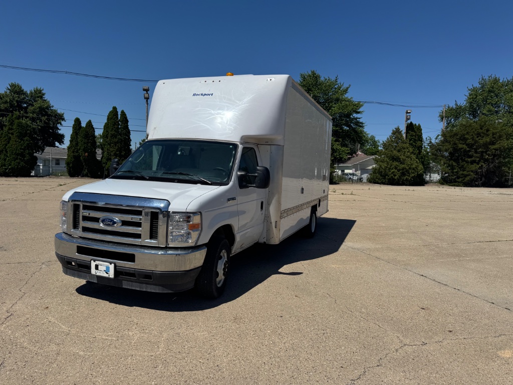 2023 Cues E450 Lamp II