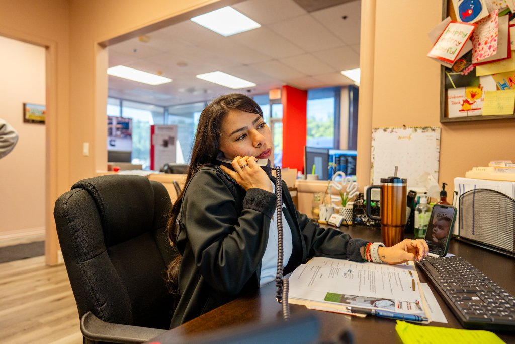 Never Dark customer service representative on a support call