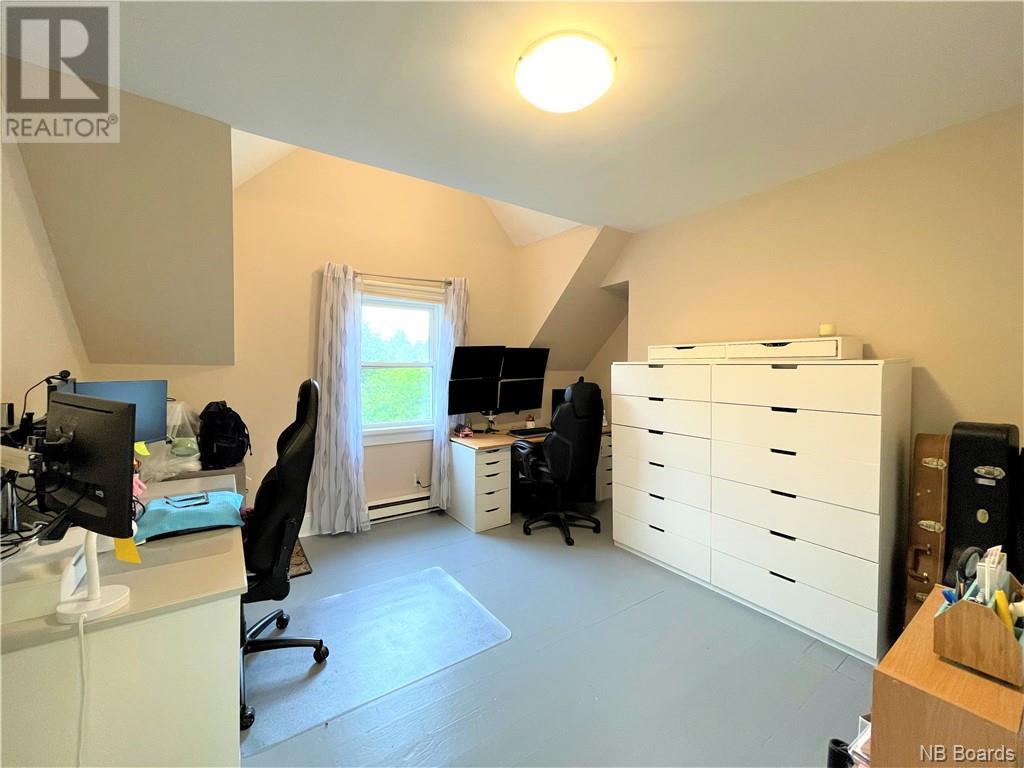 Bedroom 3 alternate view
