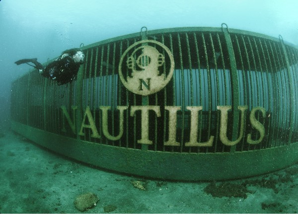 Nautilus Lanzarote - vino submarino 4